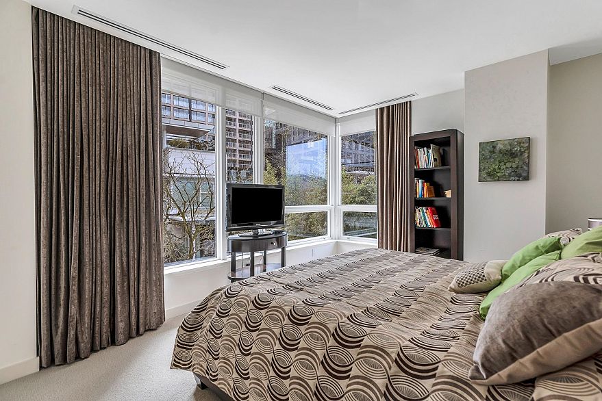 101 1139 W Cordova Street