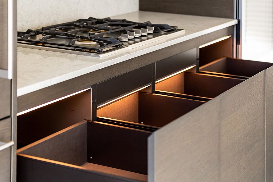 1006 1408 Robson Street