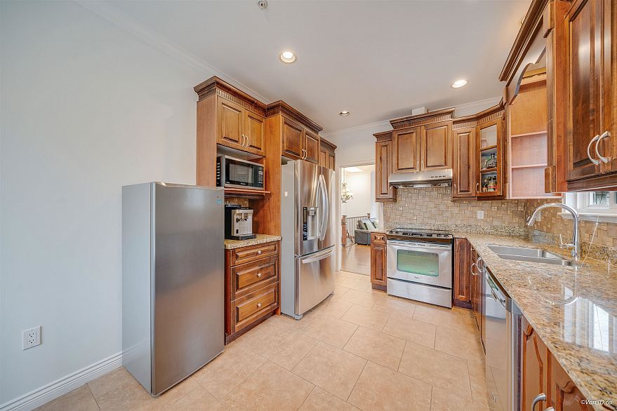 3576 E Georgia Street