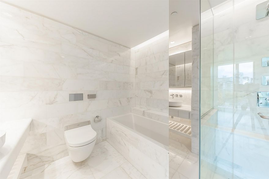 1006 1408 Robson Street