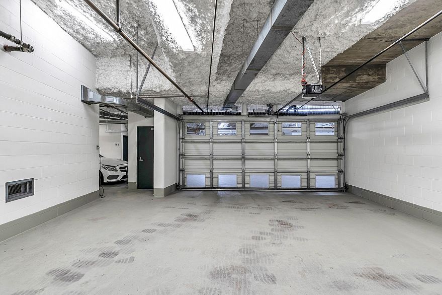 101 1139 W Cordova Street