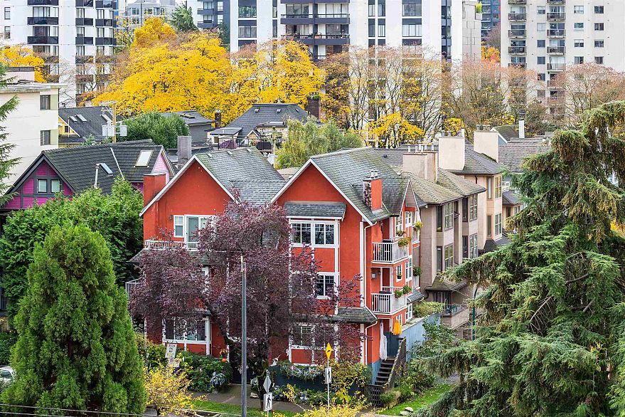 1006 1408 Robson Street