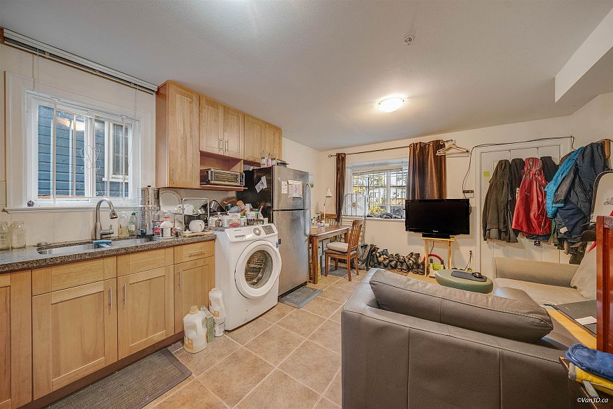 3576 E Georgia Street