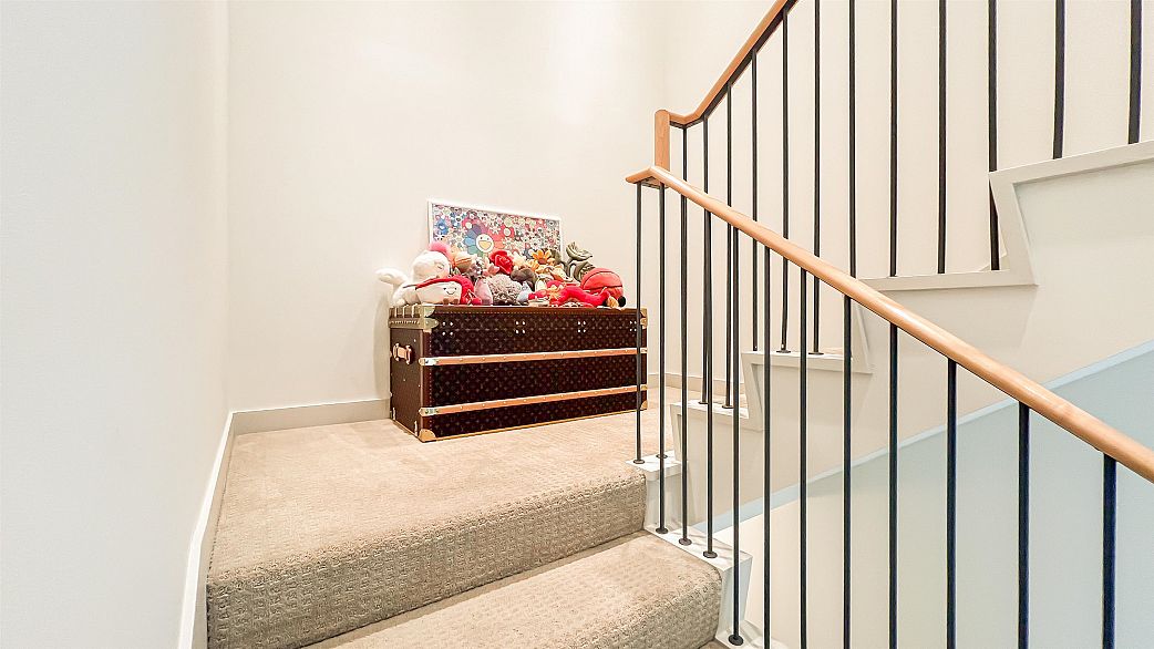 1133 W Cordova Street