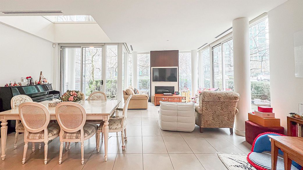 1133 W Cordova Street