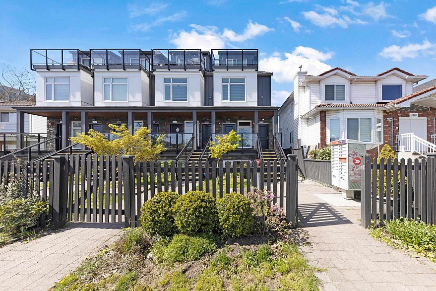 5055 EARLES STREET, Vancouver BC V5R 3R8