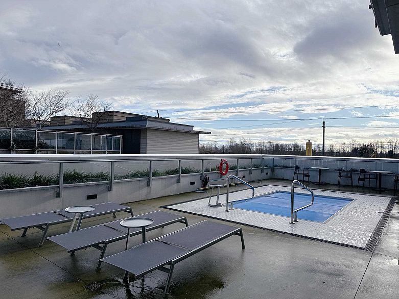 321 3438 Sawmill Crescent