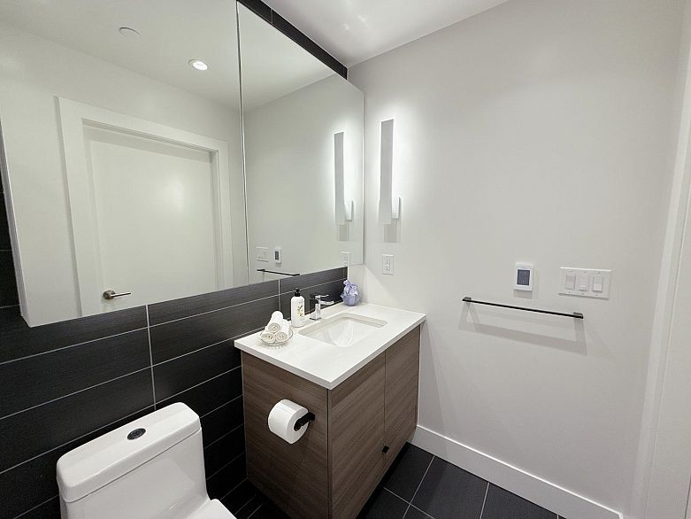 321 3438 Sawmill Crescent