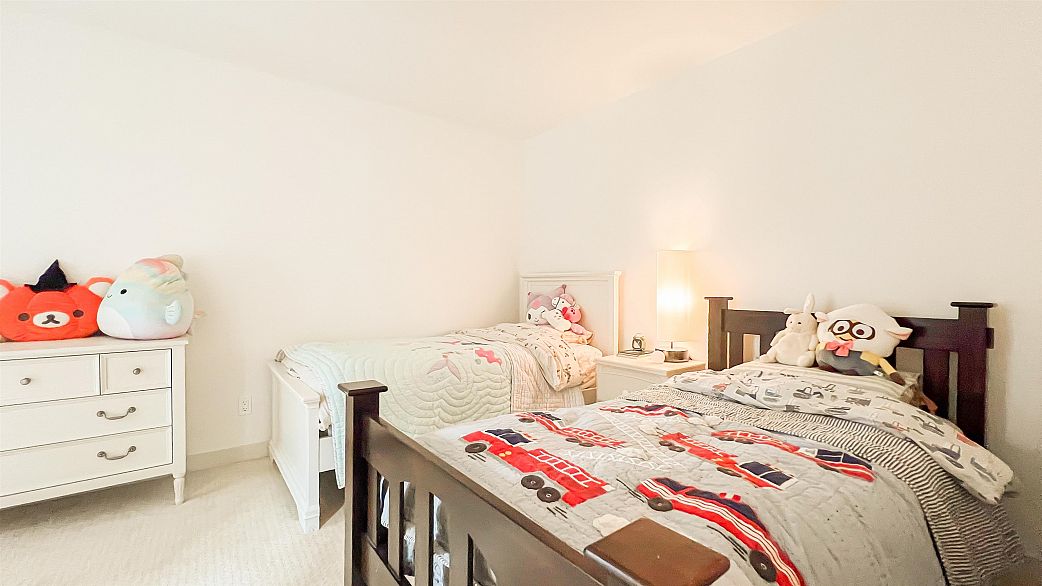 1133 W Cordova Street