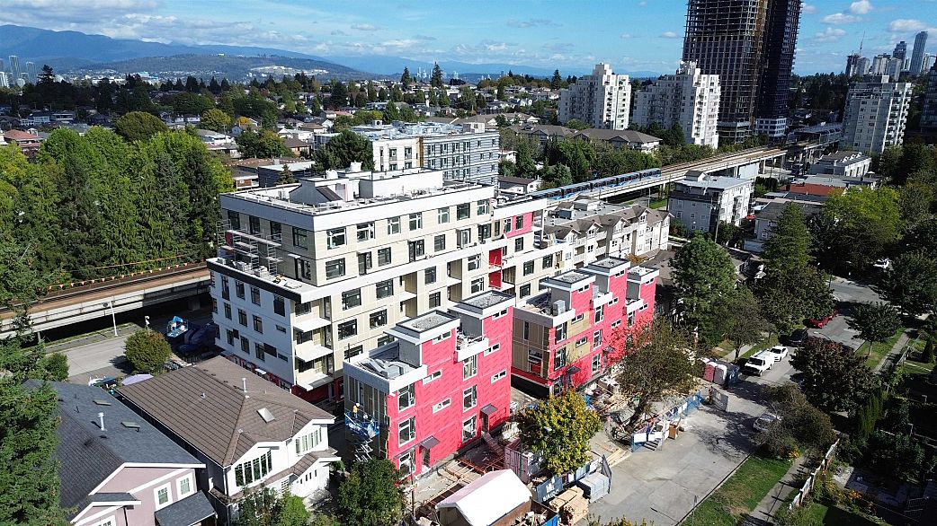 3249 VANNESS AVENUE, Vancouver BC V5R 4V3