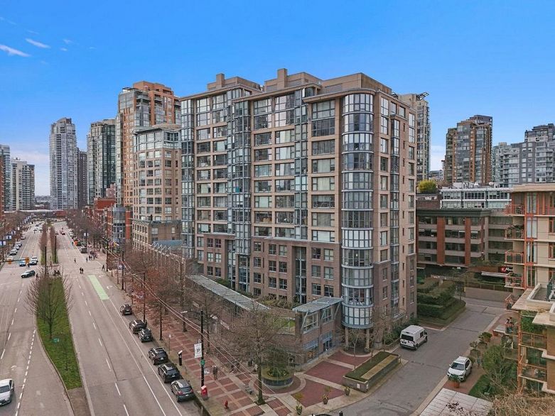 404 238 ALVIN NAROD MEWS, Vancouver BC V6B 5Z3