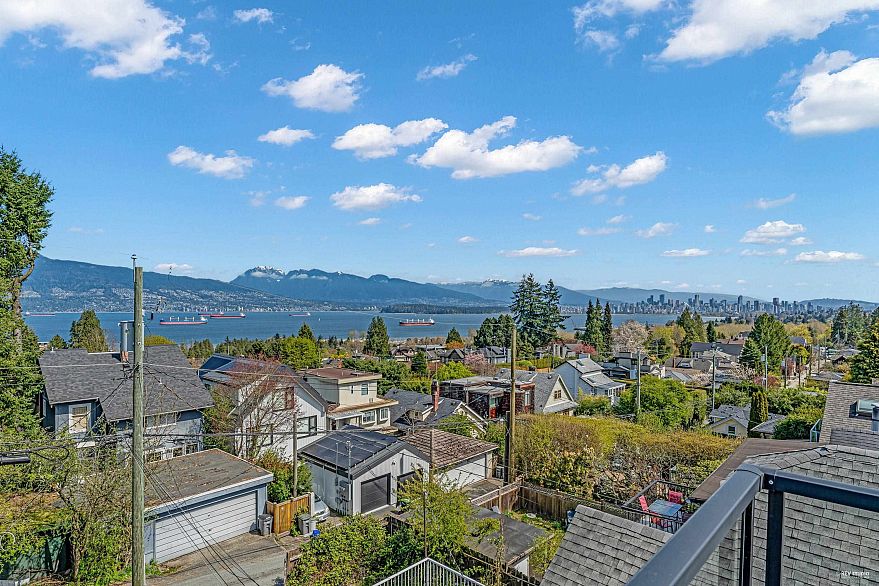 4541 W 5TH AVENUE, Vancouver BC V6R 1S6