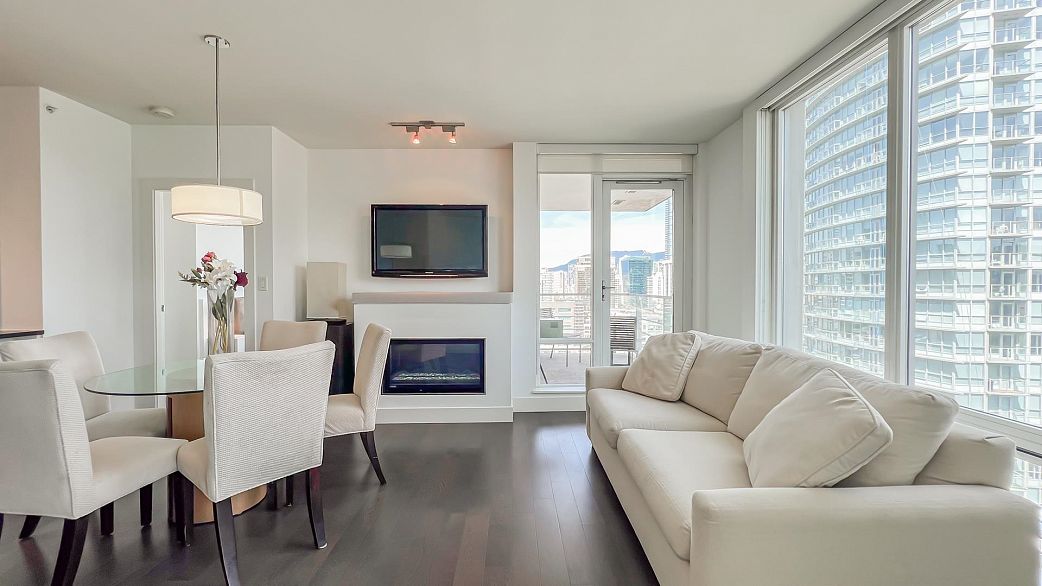 2004 565 SMITHE STREET, Vancouver BC V6B 0E4