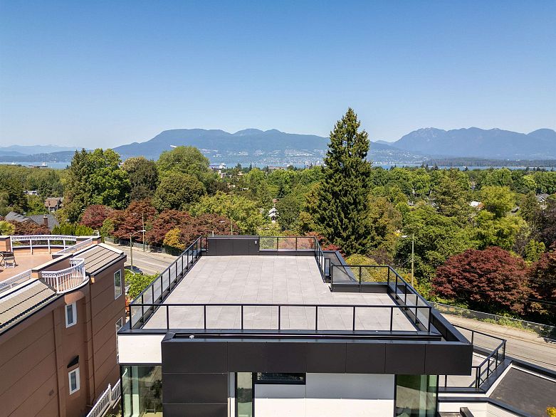 3635 W 14TH AVENUE, Vancouver BC V6R 2W6