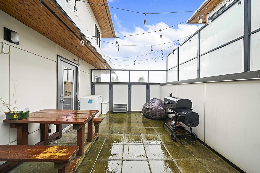 322 7828 Granville Street