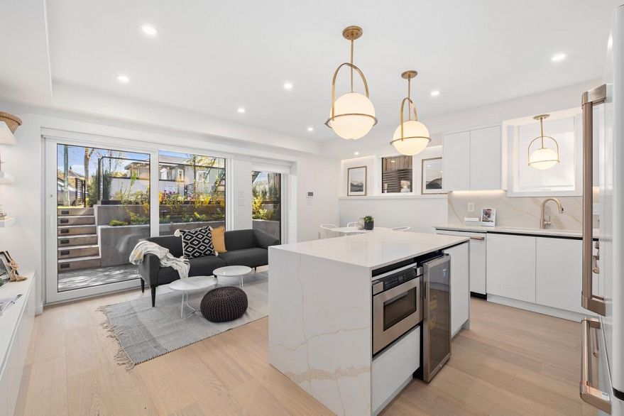 681 W 18TH AVENUE, Vancouver BC V5Z 1V9