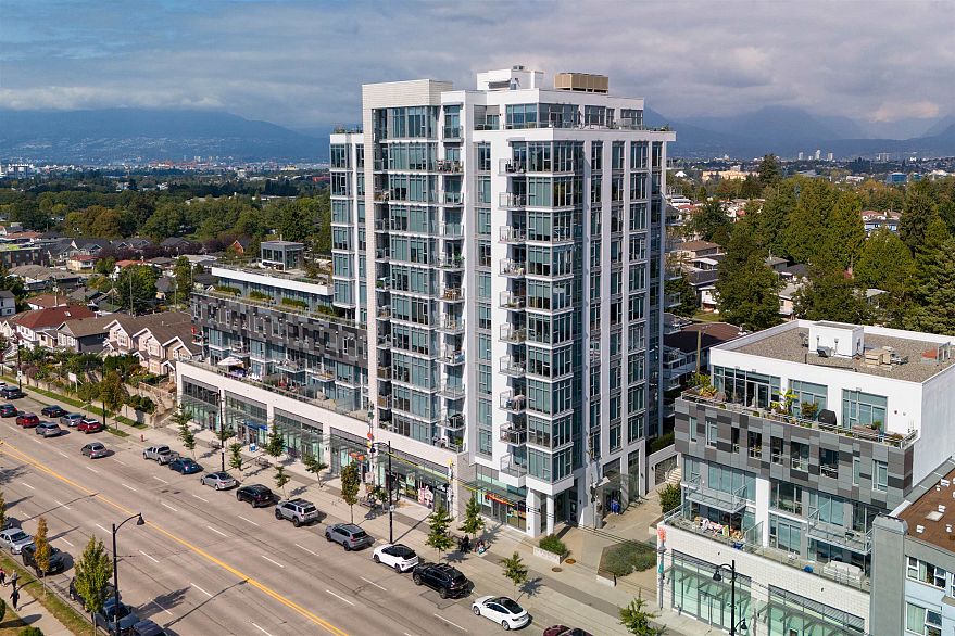 408 2435 KINGSWAY, Vancouver BC V5R 5G8