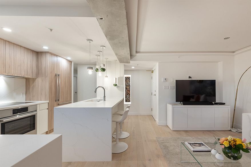 2601 1238 Melville Street