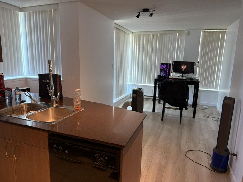 2301 610 Granville Street