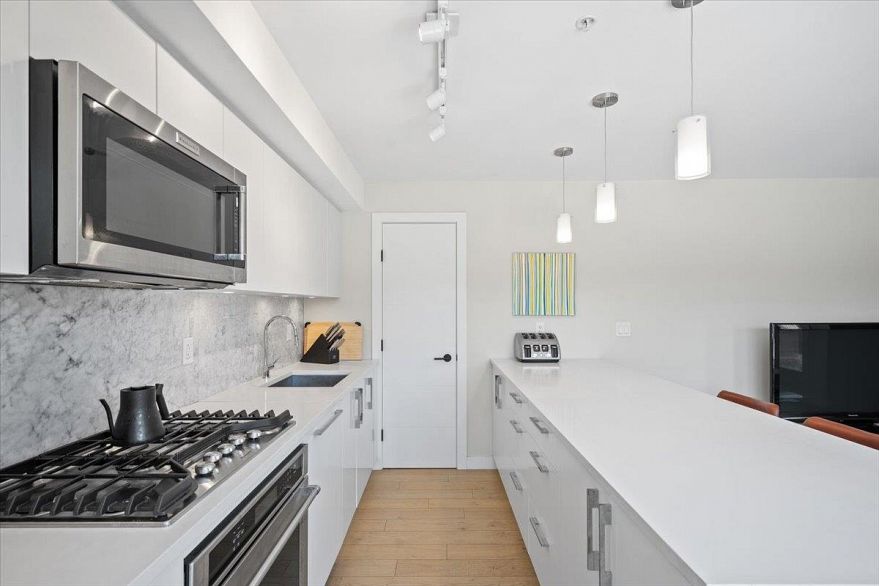 201 2508 Fraser Street