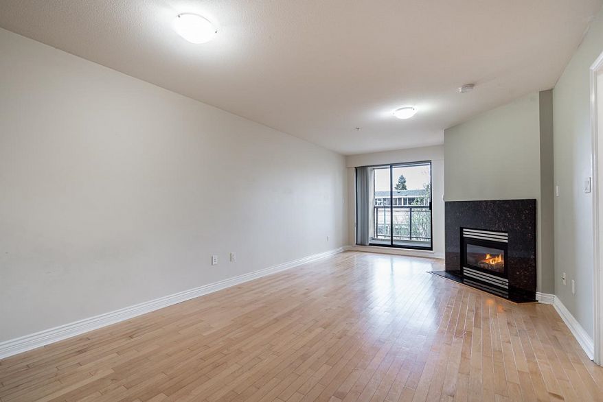 301 2015 Trafalgar Street