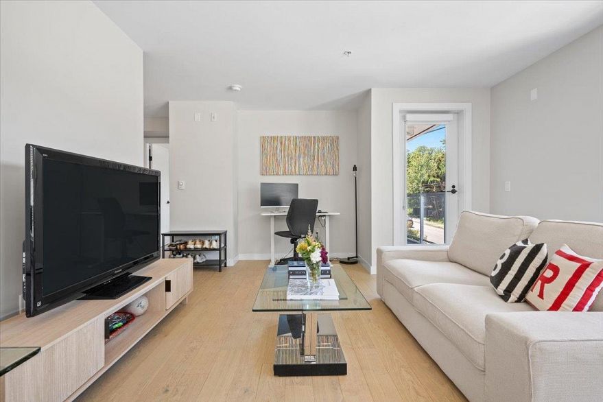 201 2508 Fraser Street