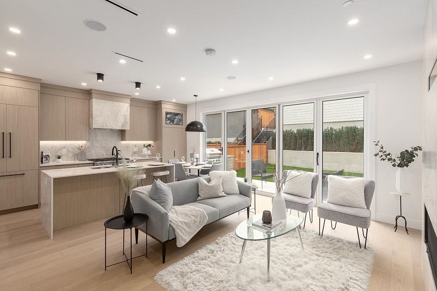 B 3538 W 14TH AVENUE, Vancouver BC V6R 2W4