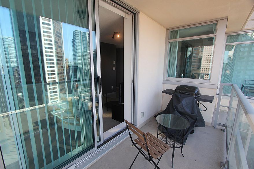 2301 610 Granville Street