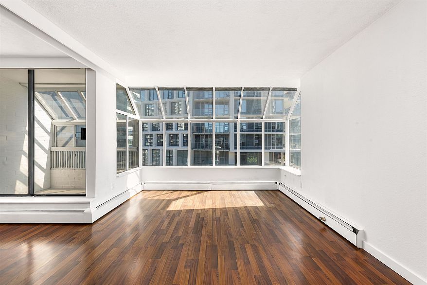 901 950 DRAKE STREET, Vancouver BC V6Z 2B9