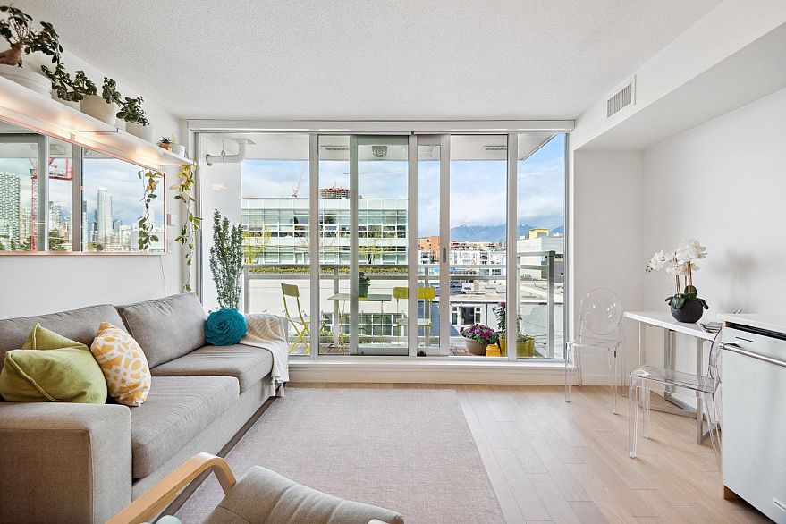401 1635 W 3RD AVENUE, Vancouver BC V6J 0B6