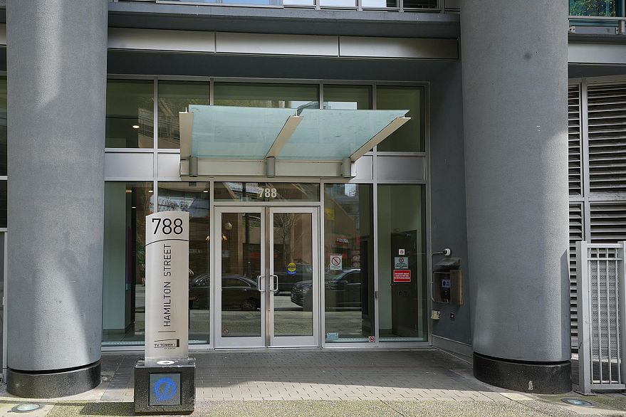 2208 788 Hamilton Street