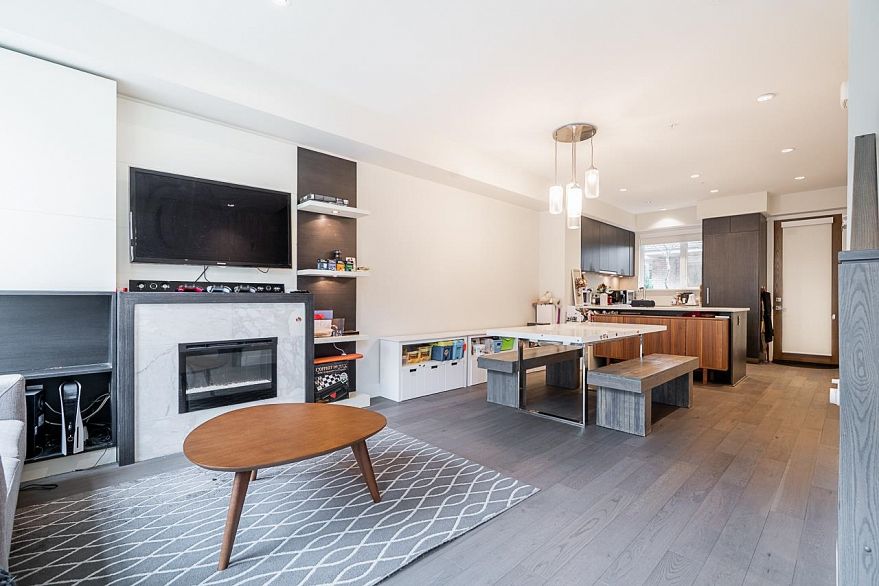 5512 OAK STREET, Vancouver BC V6M 2V6