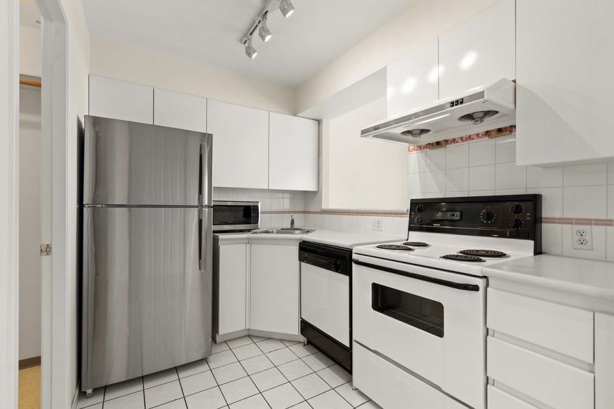 1007 888 Pacific Street