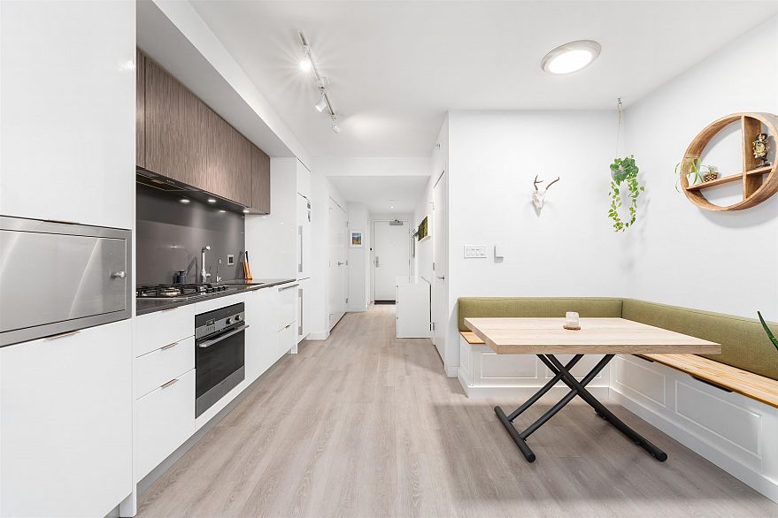 411 209 E 7TH AVENUE, Vancouver BC V5T 0H3