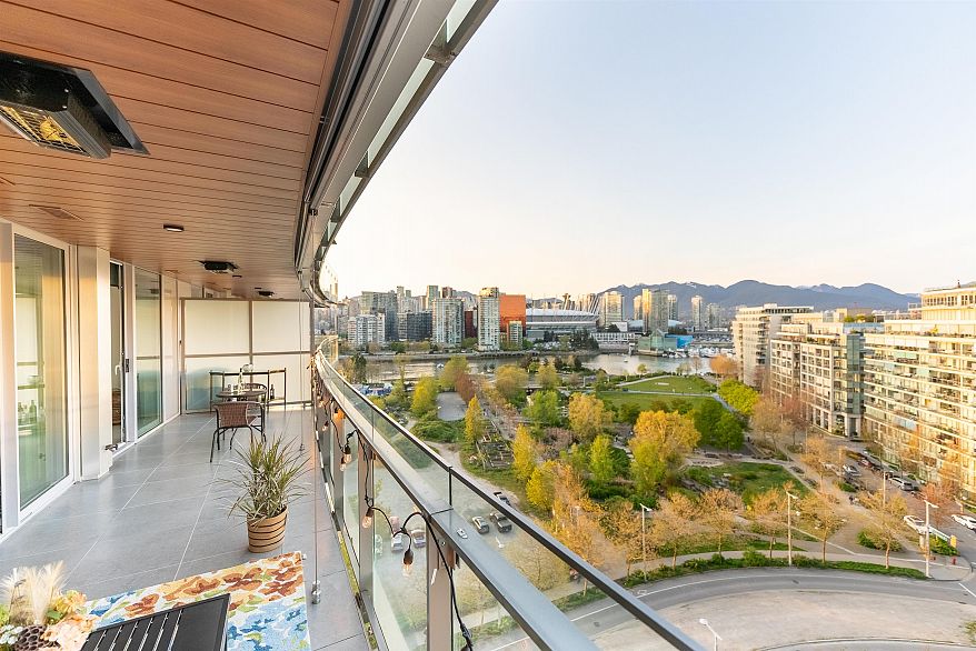 1308 1768 COOK STREET, Vancouver BC V5Y 0N3