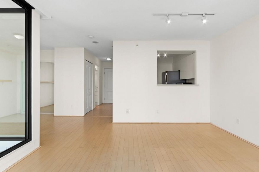 1007 888 Pacific Street