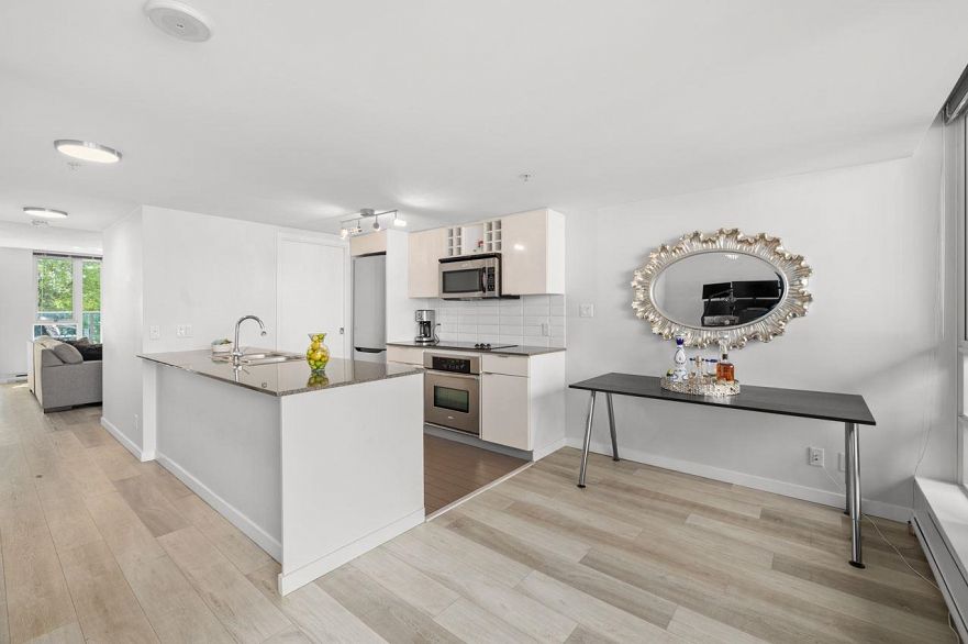 503 788 Hamilton Street