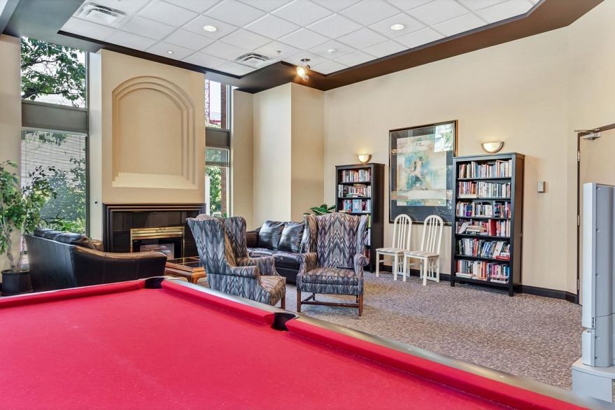 1007 888 Pacific Street