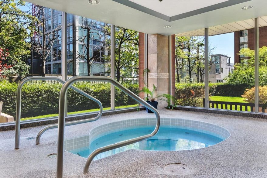 1007 888 Pacific Street