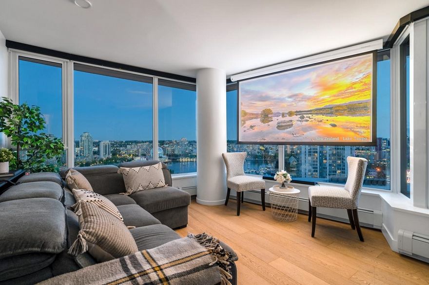 2505 689 ABBOTT STREET, Vancouver BC V6B 0J2