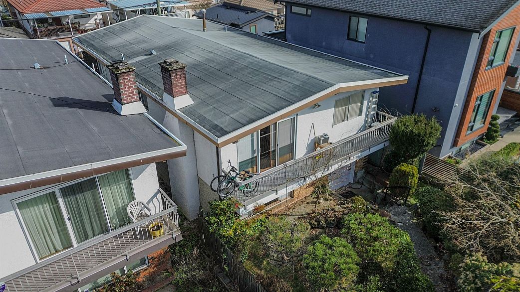 3011 E 29TH AVENUE, Vancouver BC V5R 1V9