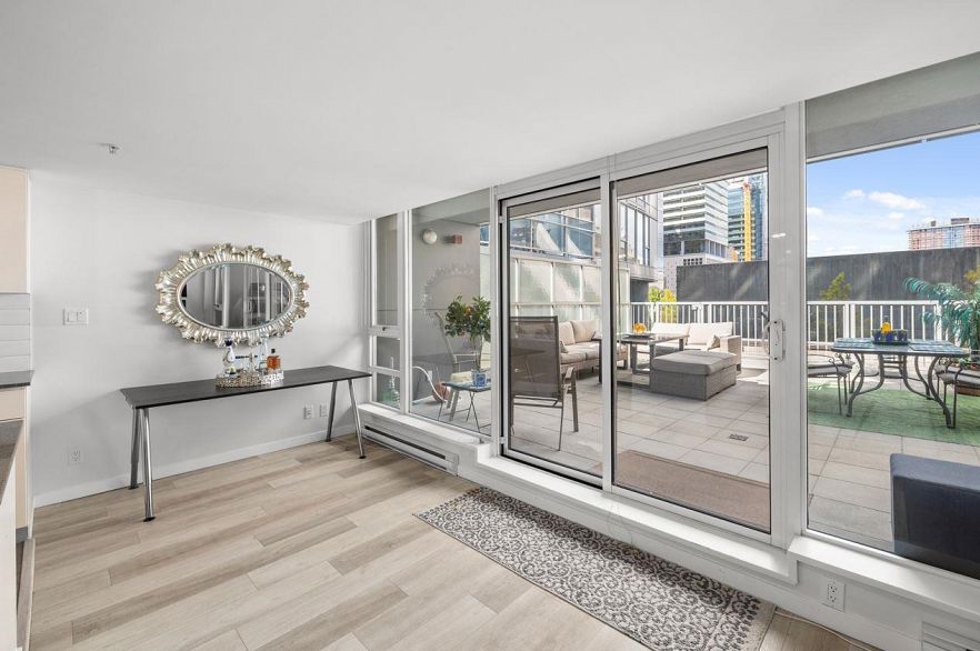 503 788 Hamilton Street