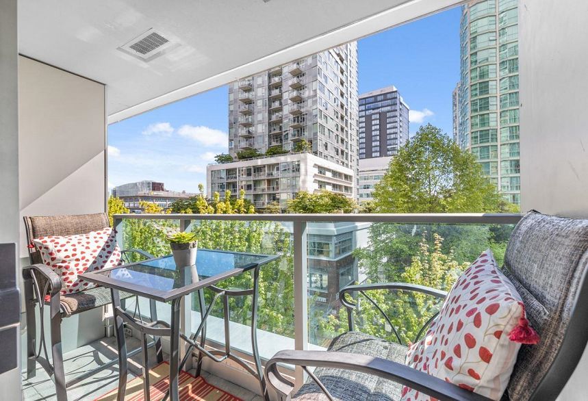 503 788 Hamilton Street