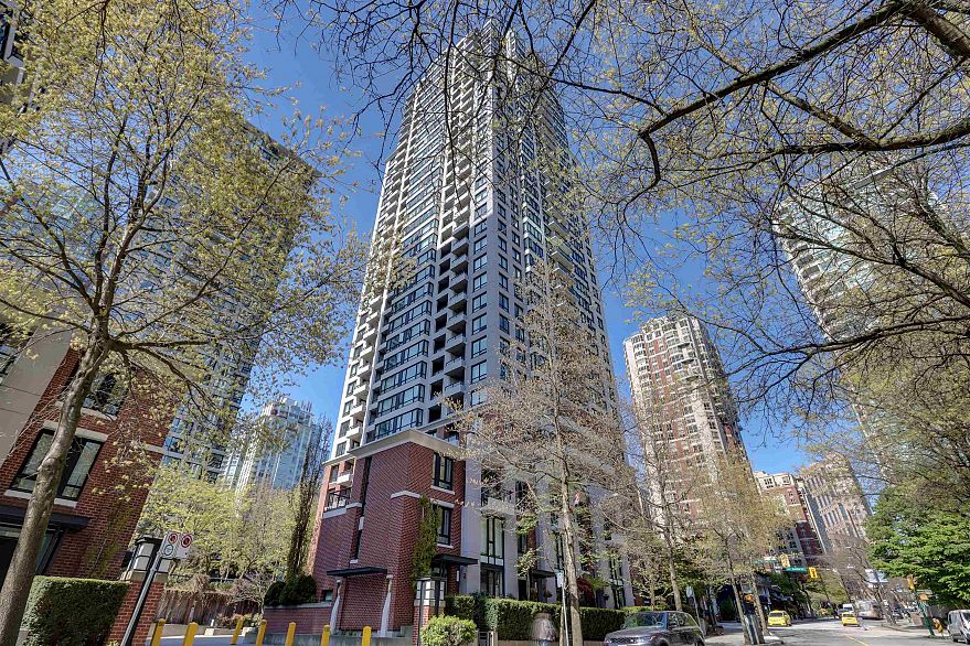 1104 909 MAINLAND STREET, Vancouver BC V6B 1S3