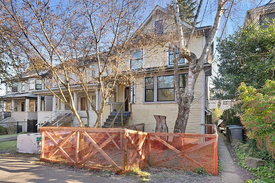 3044 GLEN DRIVE, Vancouver BC V5T 4C1