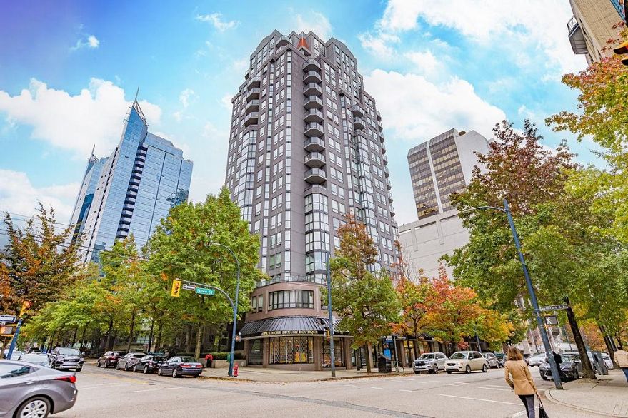 1702 811 HELMCKEN STREET, Vancouver BC V6Z 1B1