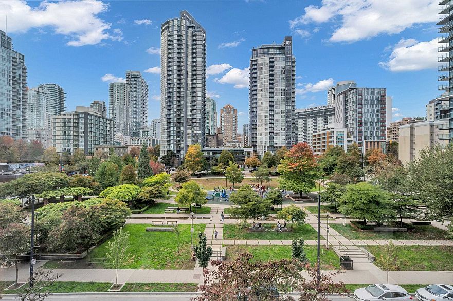 402 1188 RICHARDS STREET, Vancouver BC V6B 3E6