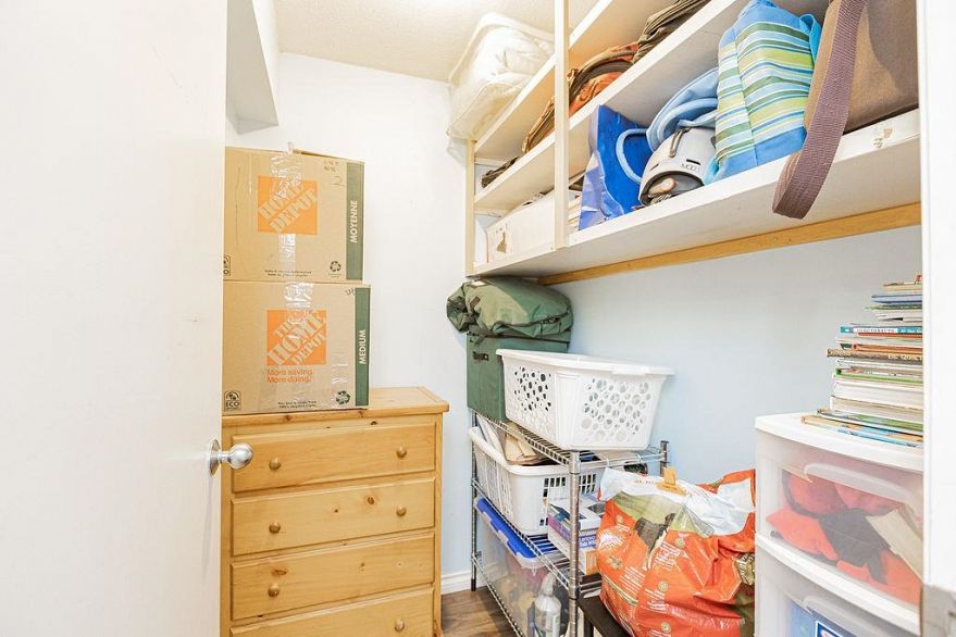 1702 811 Helmcken Street