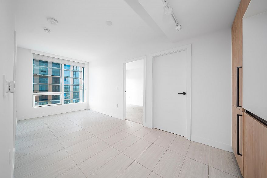 1009 5058 Joyce Street