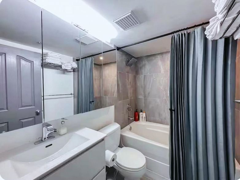 309 555 Abbott Street